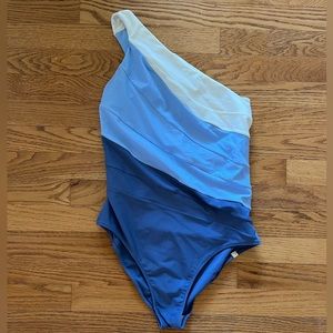 Summersalt The Sidestroke swimsuit Size 8 NWOT
